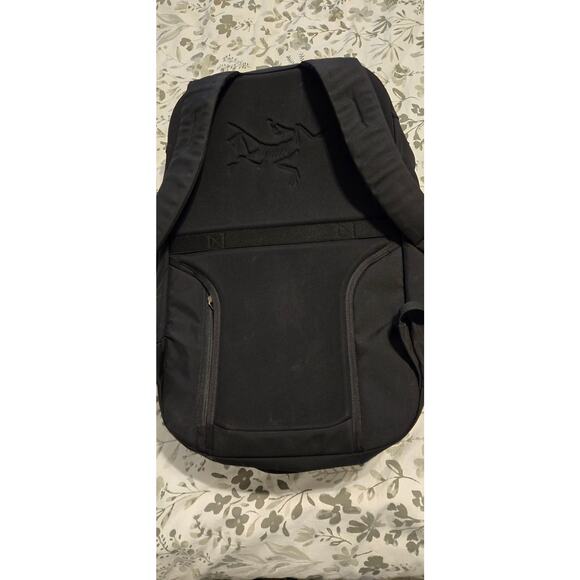 Arc'teryx Blade 28 Overnight Travel pack Corpcore Utility Travel Minimalistic - Picture 3 of 16